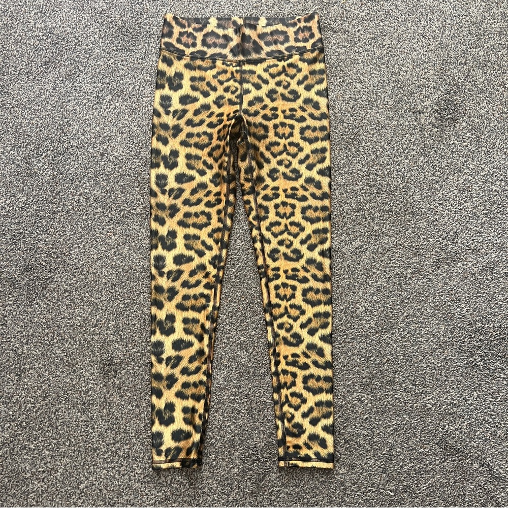 High-Shine Leggings in Leopard